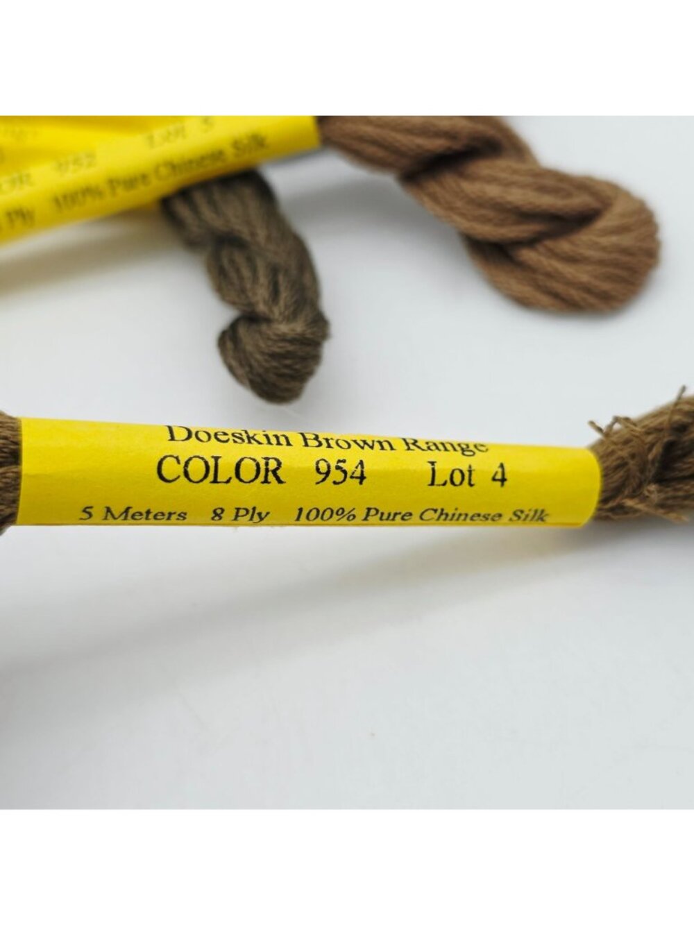 Embroidery Craft Floss Chinese Silk Thread Lot of 7 Needlepoint Silk & L'atelier - Picture 9 of 10